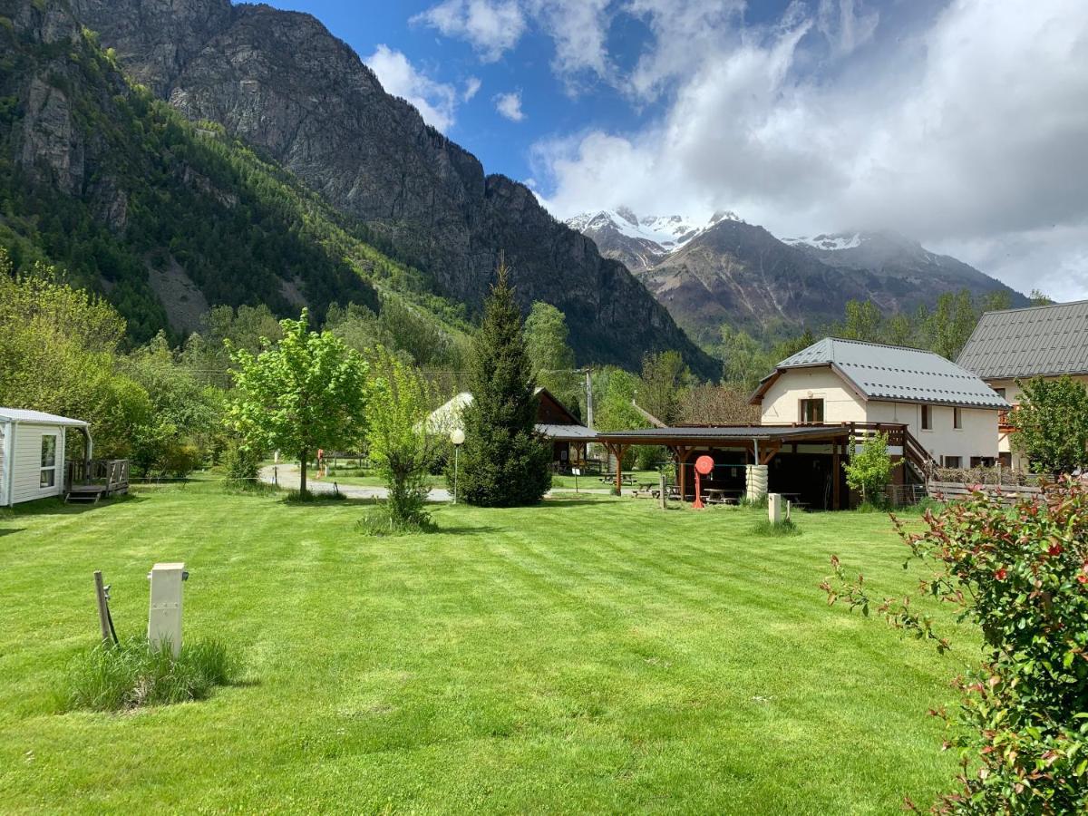Ferme Noemie Villa Le Bourg-d'Oisans Exterior photo